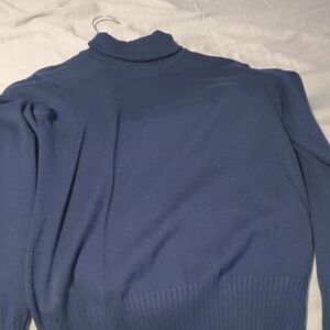 Time and Tru Navy Ribbed Turtleneck